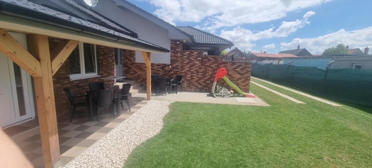 Alexej Apartmany Velky Meder Exterior foto