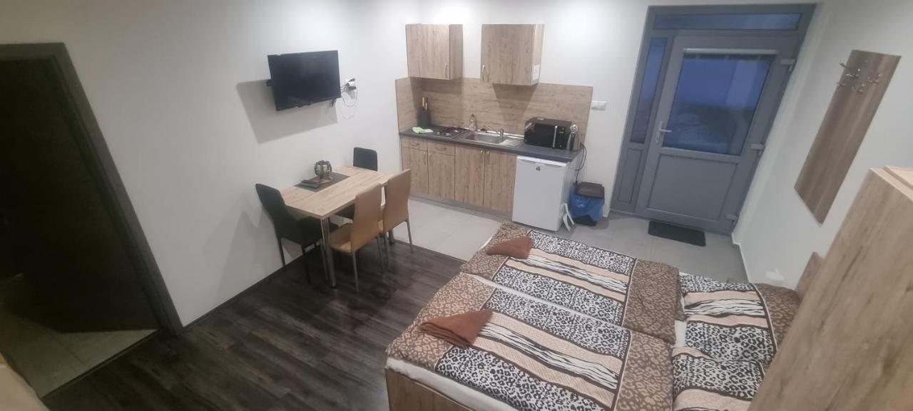 Alexej Apartmany Velky Meder Exterior foto